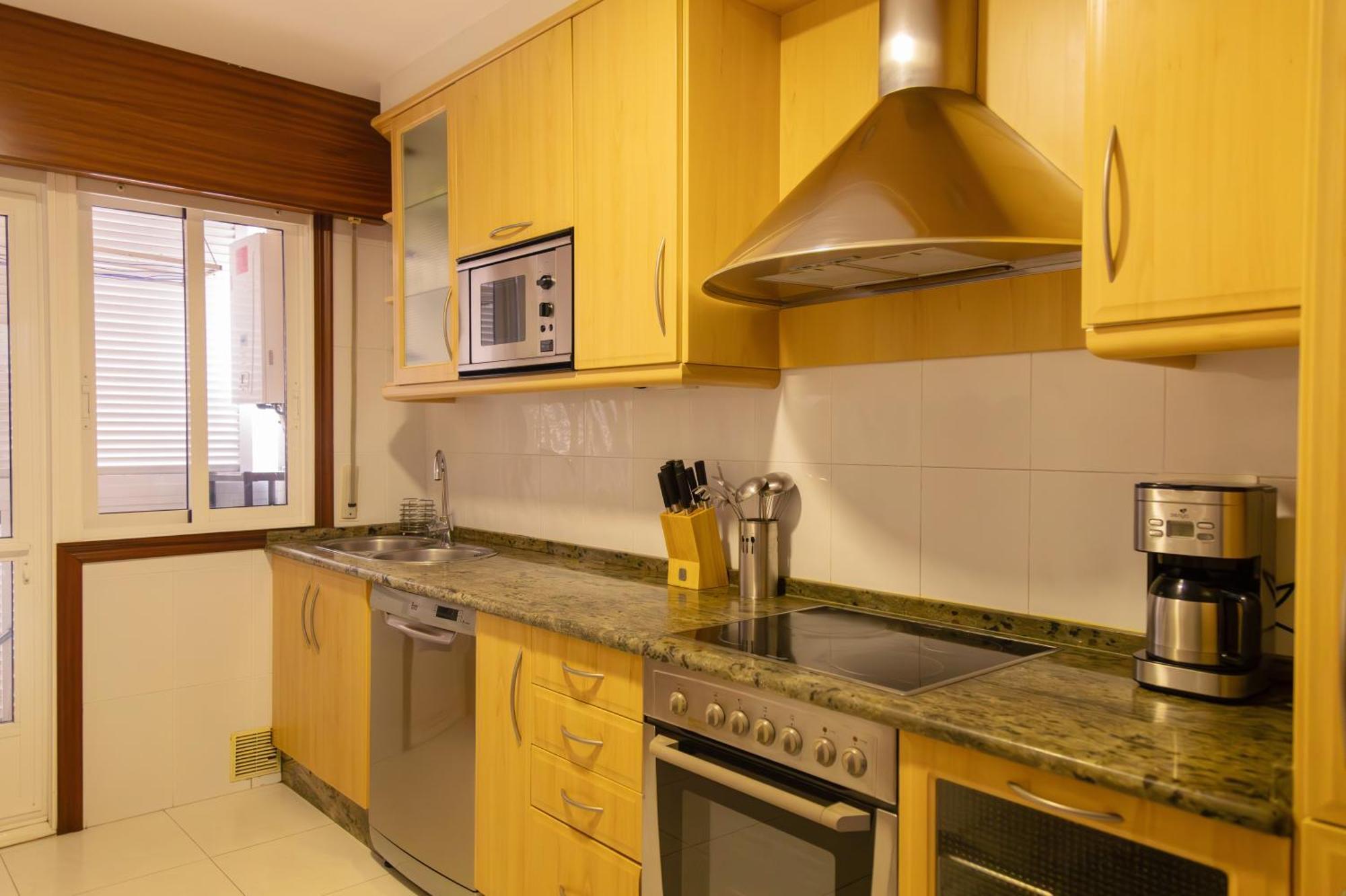 Apartamento Completo, Amplio, Muy Iluminado Y Con Plaza De Garaje Incluida. O Grove Exterior photo