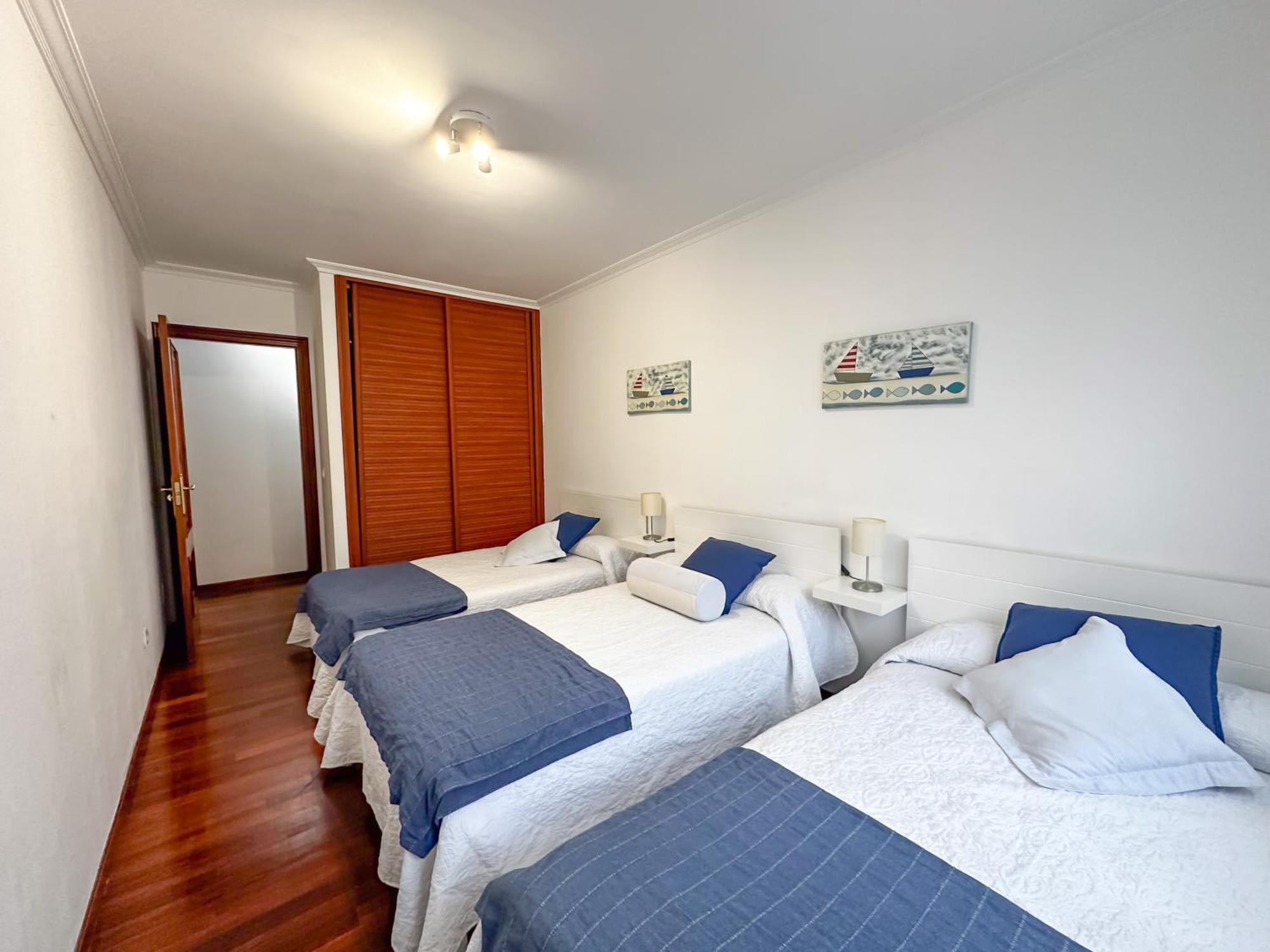 Apartamento Completo, Amplio, Muy Iluminado Y Con Plaza De Garaje Incluida. O Grove Exterior photo